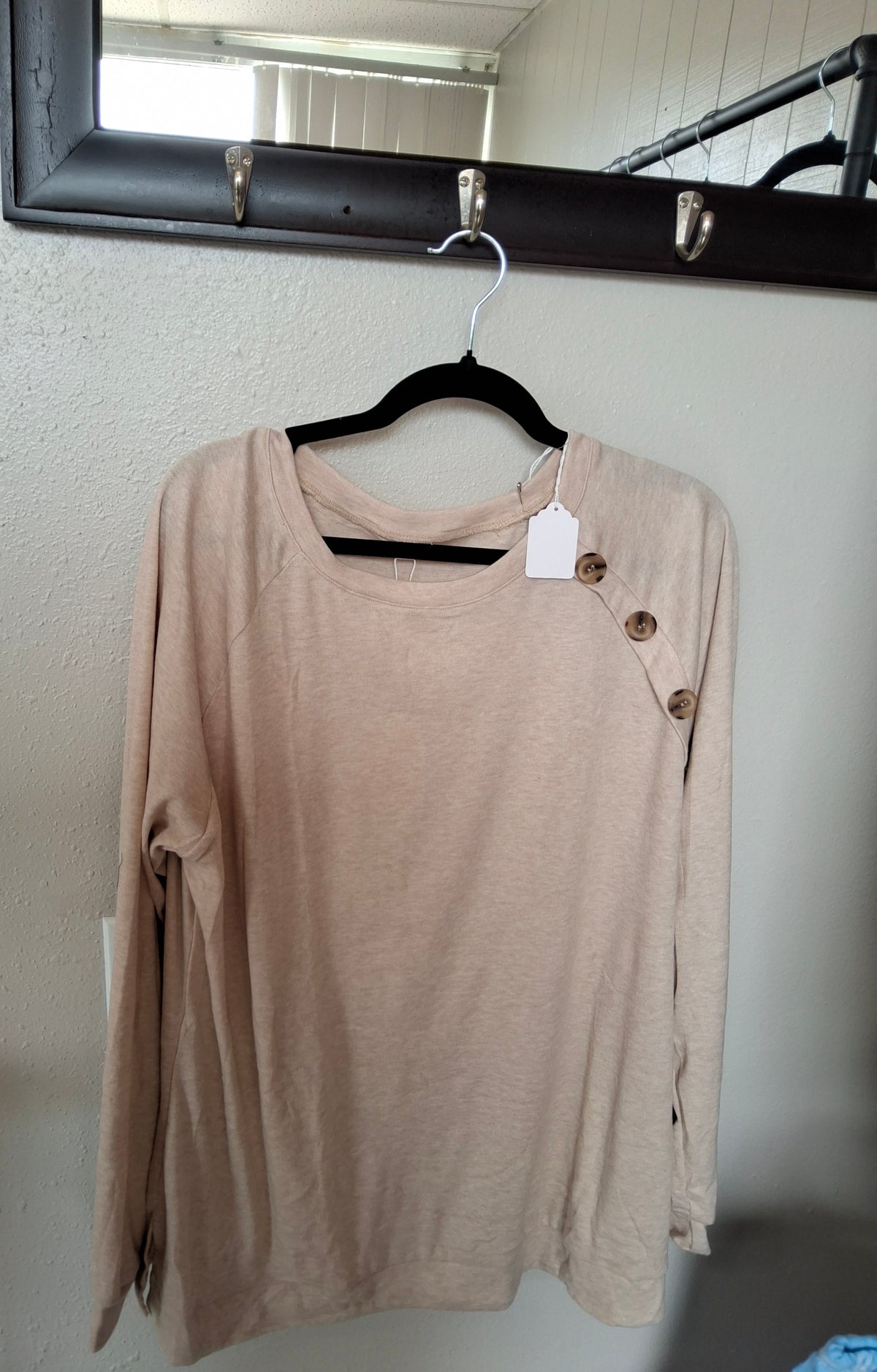 Cream with Buttons